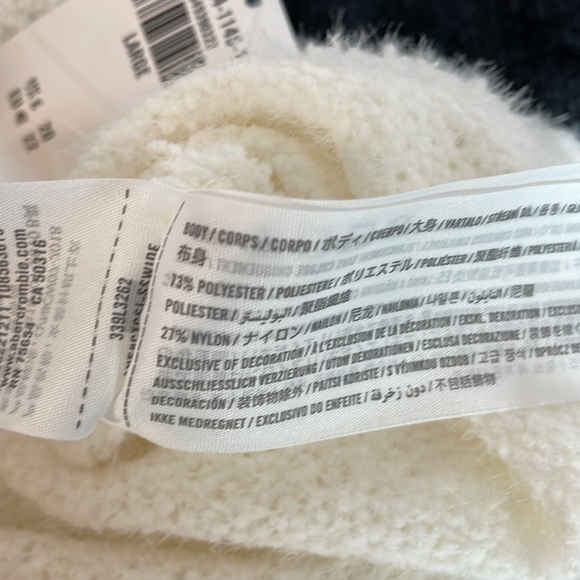 Hollister white, fuzzy halter top women’s size L NWT - Picture 6 of 13